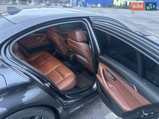 Серый БМВ 5 Серия, объемом двигателя 2.98 л и пробегом 270 тыс. км за 16500 $, фото 6 на Automoto.ua