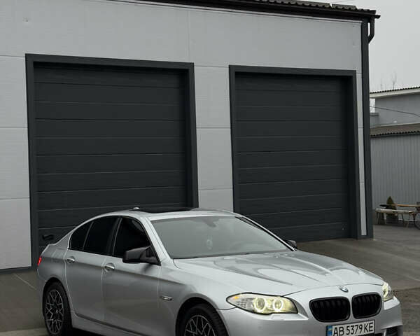 Серый БМВ 5 Серия, объемом двигателя 2.98 л и пробегом 256 тыс. км за 13999 $, фото 4 на Automoto.ua