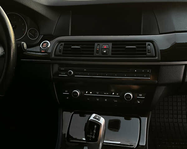 Серый БМВ 5 Серия, объемом двигателя 2 л и пробегом 229 тыс. км за 14200 $, фото 10 на Automoto.ua