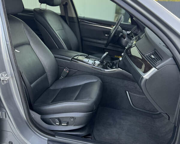 Сірий БМВ 5 Серія, об'ємом двигуна 2 л та пробігом 266 тис. км за 13500 $, фото 11 на Automoto.ua