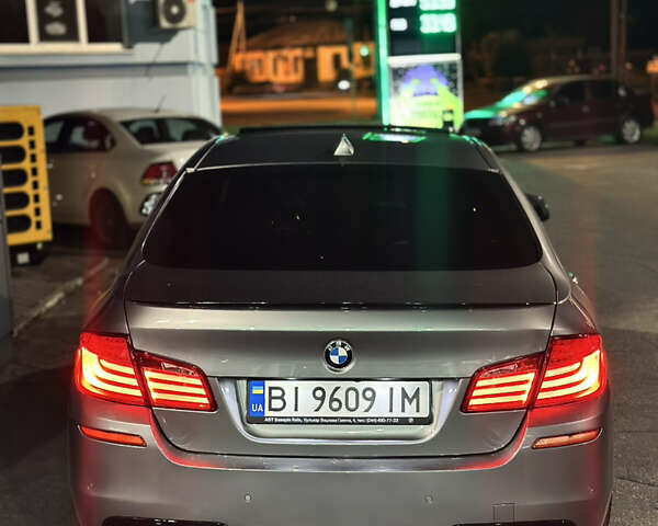 БМВ 5 Серия 2012 в Полтаве на Automoto.ua Серый БМВ 5 Серия, объемом двигателя 2 л и пробегом 205 тыс. км за 14900 $, фото 24 на Automoto.ua