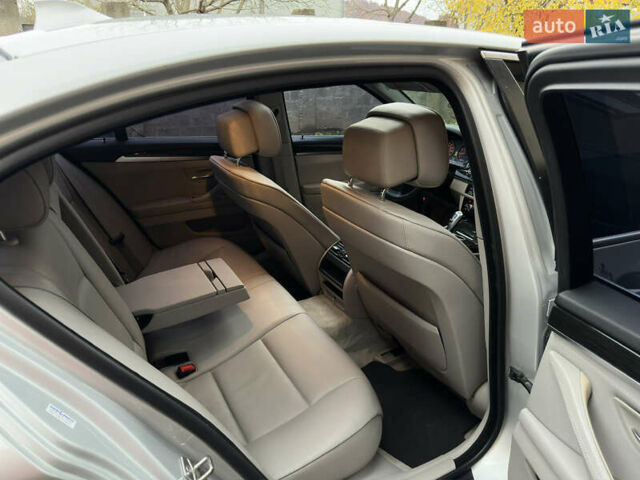 БМВ 5 Серия 2012 в Сваляве на Automoto.ua Серый БМВ 5 Серия, объемом двигателя 2 л и пробегом 220 тыс. км за 11500 $, фото 13 на Automoto.ua