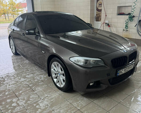 БМВ 5 Серия 2012 в Жовкве на Automoto.ua Серый БМВ 5 Серия, объемом двигателя 2 л и пробегом 274 тыс. км за 13500 $, фото 17 на Automoto.ua