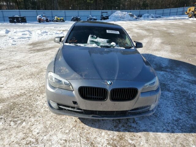 Серый БМВ 5 Серия, объемом двигателя 2 л и пробегом 159 тыс. км за 9900 $, фото 1 на Automoto.ua