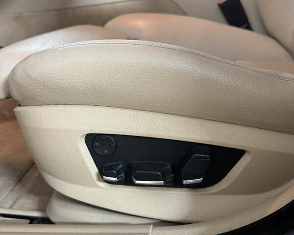 БМВ 5 Серия 2012 в Жовкве на Automoto.ua Серый БМВ 5 Серия, объемом двигателя 2 л и пробегом 274 тыс. км за 13500 $, фото 31 на Automoto.ua