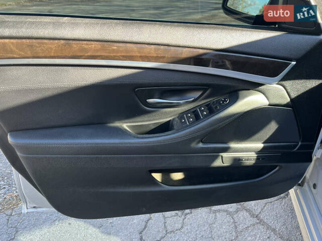 БМВ 5 Серия 2012 в Виннице на Automoto.ua Серый БМВ 5 Серия, объемом двигателя 2 л и пробегом 263 тыс. км за 12700 $, фото 12 на Automoto.ua