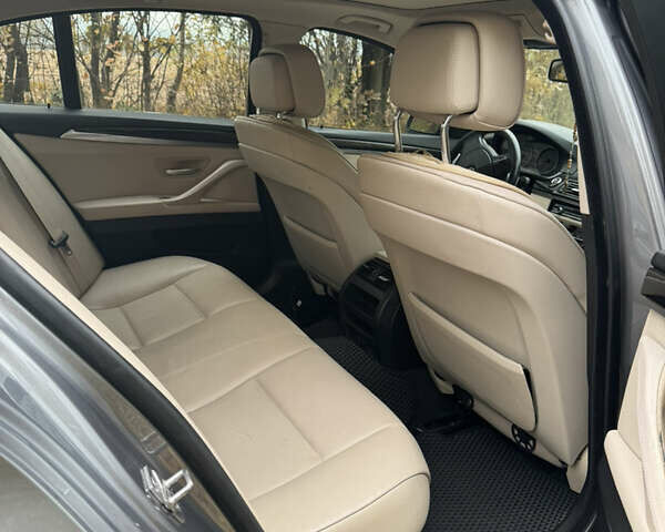 Сірий БМВ 5 Серія, об'ємом двигуна 2 л та пробігом 275 тис. км за 12900 $, фото 11 на Automoto.ua