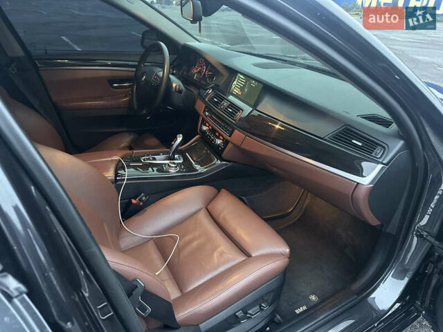 Серый БМВ 5 Серия, объемом двигателя 2.98 л и пробегом 270 тыс. км за 16500 $, фото 5 на Automoto.ua