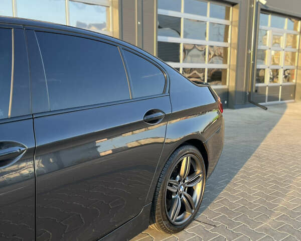 Серый БМВ 5 Серия, объемом двигателя 2 л и пробегом 270 тыс. км за 18500 $, фото 8 на Automoto.ua