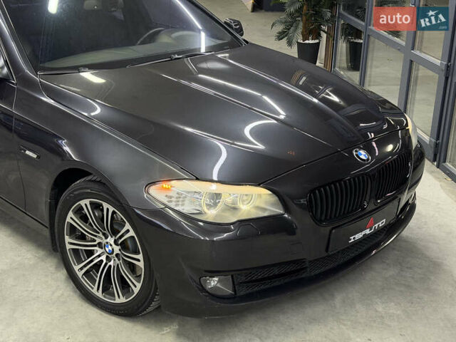 Серый БМВ 5 Серия, объемом двигателя 2.98 л и пробегом 218 тыс. км за 15900 $, фото 2 на Automoto.ua