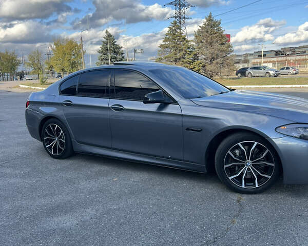 БМВ 5 Серия 2012 в Запорожье на Automoto.ua Серый БМВ 5 Серия, объемом двигателя 2.98 л и пробегом 305 тыс. км за 14999 $, фото 5 на Automoto.ua