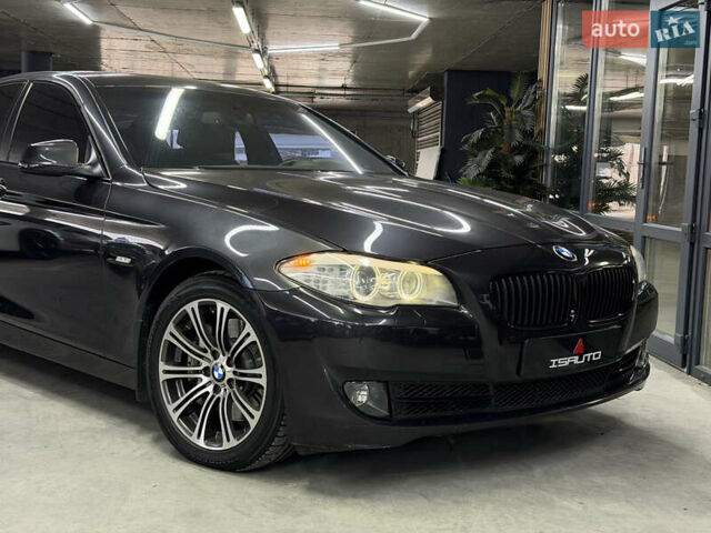 Серый БМВ 5 Серия, объемом двигателя 2.98 л и пробегом 218 тыс. км за 15900 $, фото 3 на Automoto.ua