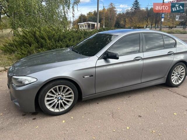 Серый БМВ 5 Серия, объемом двигателя 2.98 л и пробегом 195 тыс. км за 12300 $, фото 1 на Automoto.ua