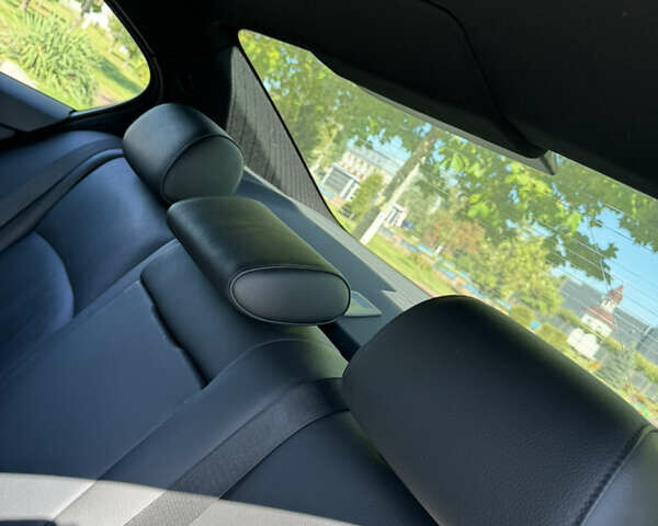 Серый БМВ 5 Серия, объемом двигателя 2 л и пробегом 195 тыс. км за 14000 $, фото 7 на Automoto.ua