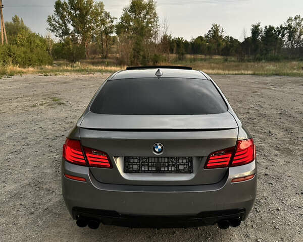 БМВ 5 Серия 2012 в Полтаве на Automoto.ua Серый БМВ 5 Серия, объемом двигателя 2 л и пробегом 205 тыс. км за 14900 $, фото 5 на Automoto.ua