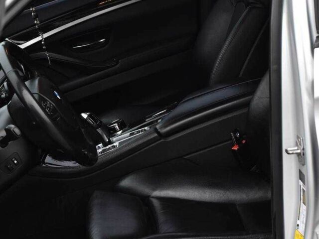 Серый БМВ 5 Серия, объемом двигателя 3 л и пробегом 250 тыс. км за 12499 $, фото 7 на Automoto.ua