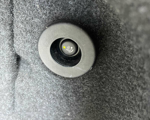 Серый БМВ 5 Серия, объемом двигателя 2 л и пробегом 360 тыс. км за 13900 $, фото 16 на Automoto.ua