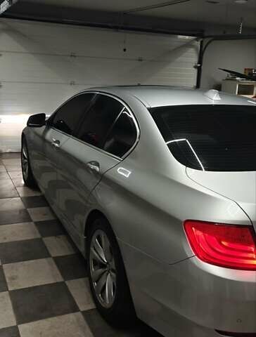 Серый БМВ 5 Серия, объемом двигателя 3 л и пробегом 250 тыс. км за 12500 $, фото 2 на Automoto.ua