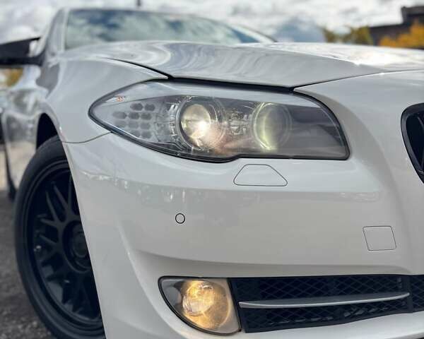 Сірий БМВ 5 Серія, об'ємом двигуна 2 л та пробігом 209 тис. км за 12999 $, фото 2 на Automoto.ua