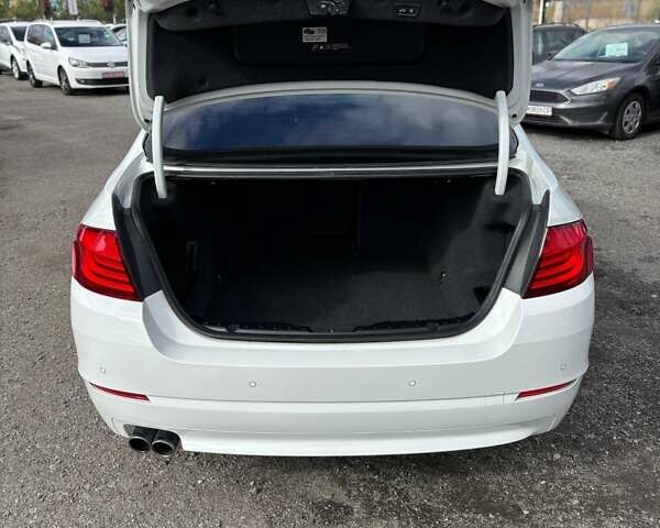 Сірий БМВ 5 Серія, об'ємом двигуна 2 л та пробігом 209 тис. км за 12999 $, фото 14 на Automoto.ua