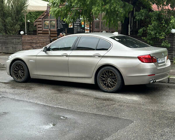 Сірий БМВ 5 Серія, об'ємом двигуна 2 л та пробігом 250 тис. км за 11800 $, фото 3 на Automoto.ua