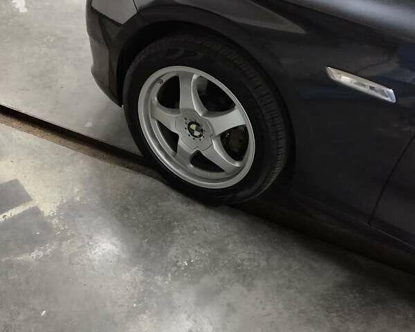 Серый БМВ 5 Серия, объемом двигателя 2 л и пробегом 250 тыс. км за 17000 $, фото 4 на Automoto.ua