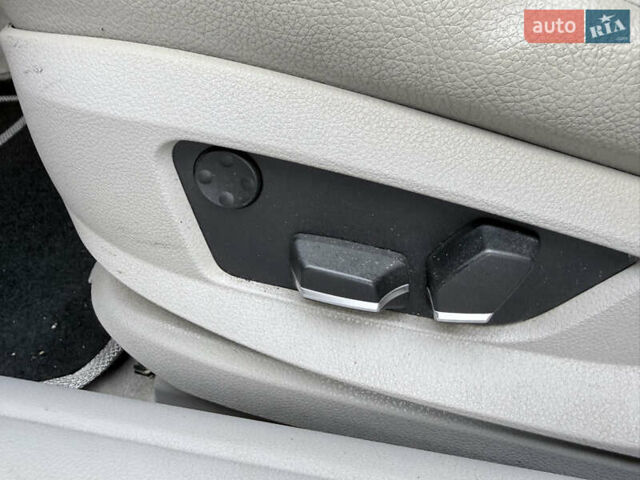 Серый БМВ 5 Серия, объемом двигателя 2 л и пробегом 240 тыс. км за 12500 $, фото 24 на Automoto.ua