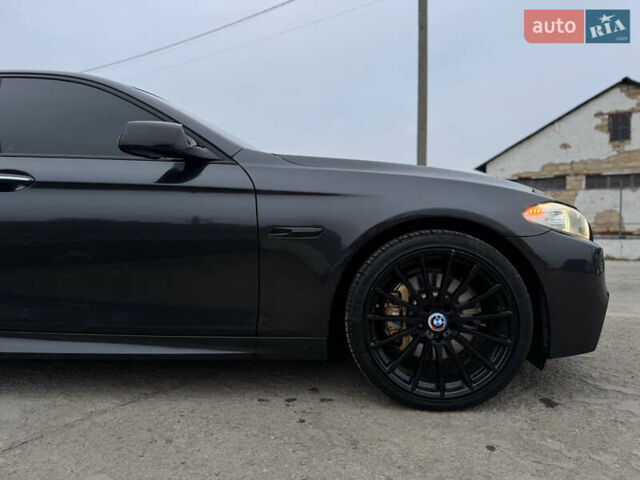 Серый БМВ 5 Серия, объемом двигателя 3 л и пробегом 108 тыс. км за 15999 $, фото 33 на Automoto.ua