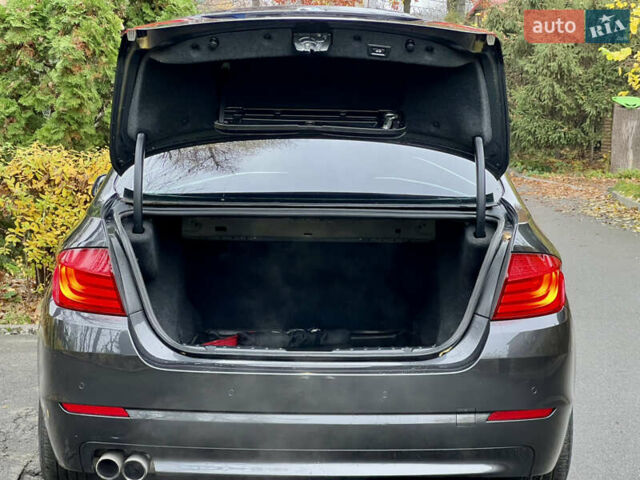 Сірий БМВ 5 Серія, об'ємом двигуна 2 л та пробігом 212 тис. км за 12800 $, фото 13 на Automoto.ua