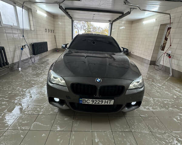 БМВ 5 Серия 2012 в Жовкве на Automoto.ua Серый БМВ 5 Серия, объемом двигателя 2 л и пробегом 274 тыс. км за 13500 $, фото 2 на Automoto.ua