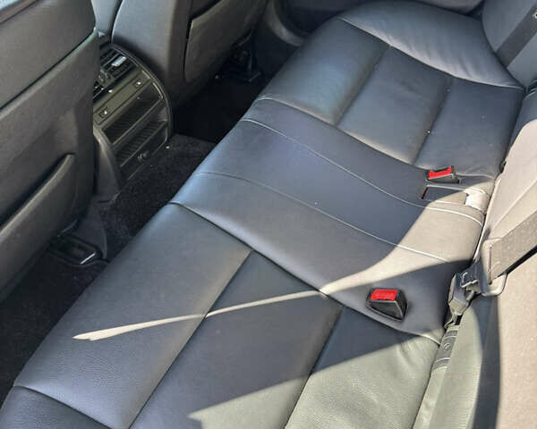 Серый БМВ 5 Серия, объемом двигателя 2 л и пробегом 195 тыс. км за 14000 $, фото 6 на Automoto.ua