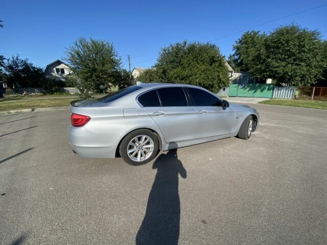 Серый БМВ 5 Серия, объемом двигателя 2 л и пробегом 230 тыс. км за 15400 $, фото 1 на Automoto.ua