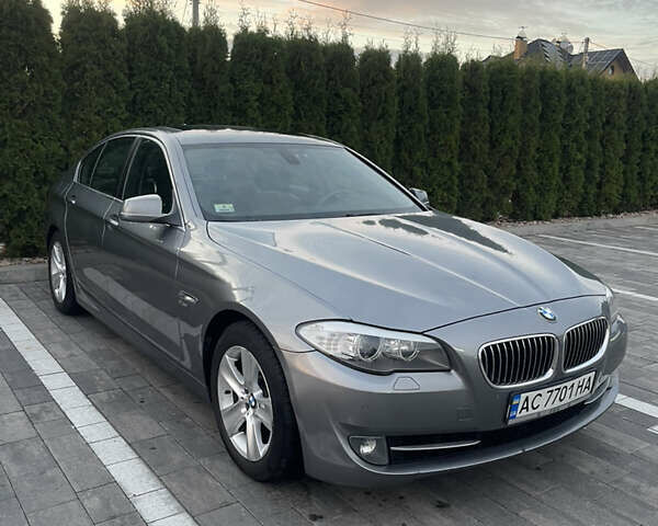 Серый БМВ 5 Серия, объемом двигателя 2 л и пробегом 225 тыс. км за 13900 $, фото 1 на Automoto.ua
