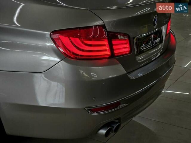БМВ 5 Серия 2013 в Николаеве на Automoto.ua Серый БМВ 5 Серия, объемом двигателя 2.99 л и пробегом 152 тыс. км за 22499 $, фото 7 на Automoto.ua