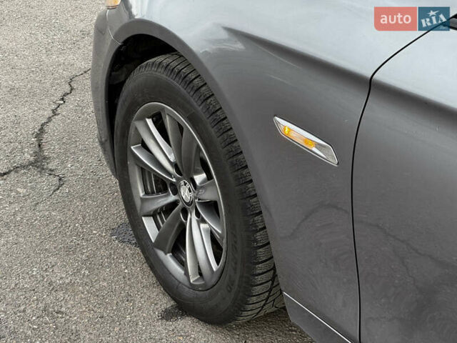Серый БМВ 5 Серия, объемом двигателя 2 л и пробегом 270 тыс. км за 12000 $, фото 16 на Automoto.ua