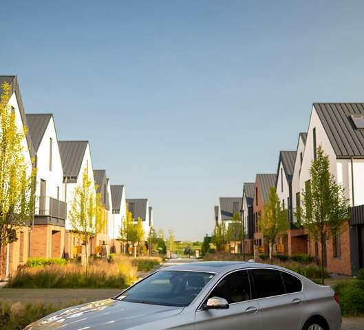 Серый БМВ 5 Серия, объемом двигателя 2 л и пробегом 59 тыс. км за 17900 $, фото 3 на Automoto.ua