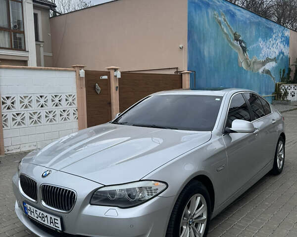 Серый БМВ 5 Серия, объемом двигателя 2 л и пробегом 99 тыс. км за 19500 $, фото 3 на Automoto.ua