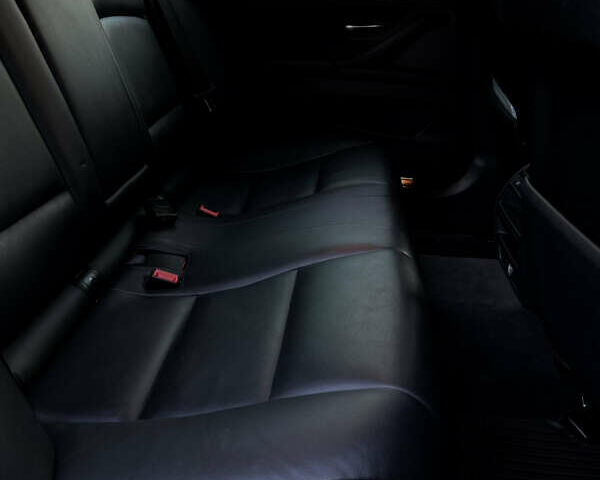 Сірий БМВ 5 Серія, об'ємом двигуна 2 л та пробігом 117 тис. км за 12599 $, фото 9 на Automoto.ua