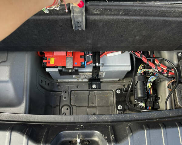 Серый БМВ 5 Серия, объемом двигателя 2.99 л и пробегом 172 тыс. км за 23000 $, фото 21 на Automoto.ua