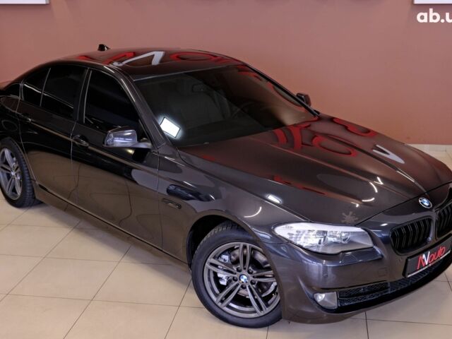 Сірий БМВ 5 Серія, об'ємом двигуна 2 л та пробігом 140 тис. км за 11900 $, фото 3 на Automoto.ua