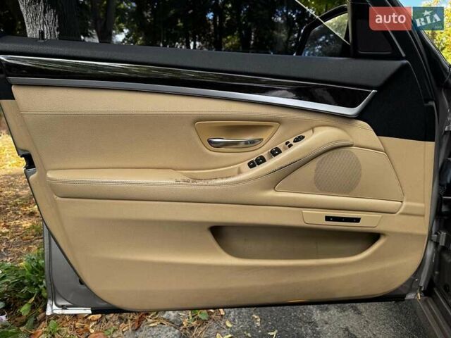 Сірий БМВ 5 Серія, об'ємом двигуна 3 л та пробігом 148 тис. км за 16290 $, фото 11 на Automoto.ua