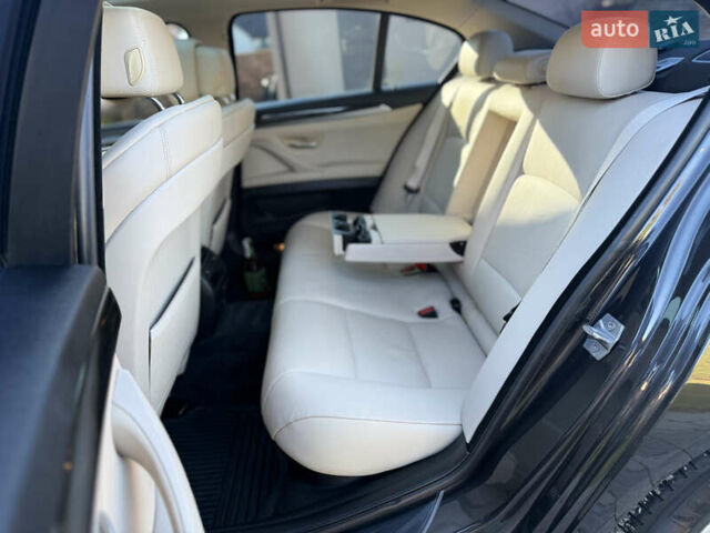 Серый БМВ 5 Серия, объемом двигателя 3 л и пробегом 203 тыс. км за 15900 $, фото 21 на Automoto.ua