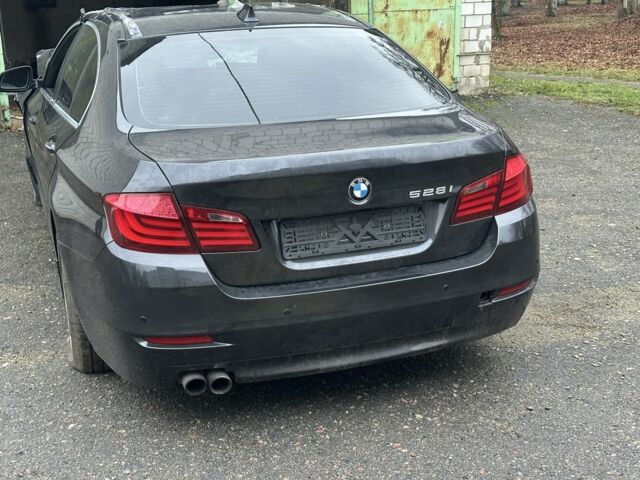 Серый БМВ 5 Серия, объемом двигателя 2 л и пробегом 175 тыс. км за 5750 $, фото 4 на Automoto.ua