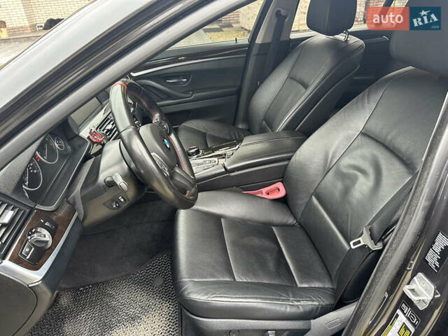 Серый БМВ 5 Серия, объемом двигателя 2.8 л и пробегом 230 тыс. км за 17500 $, фото 9 на Automoto.ua
