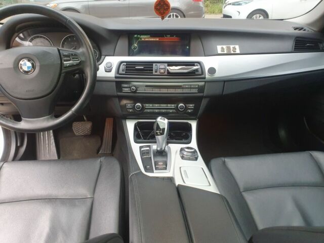 Серый БМВ 5 Серия, объемом двигателя 2 л и пробегом 152 тыс. км за 13500 $, фото 5 на Automoto.ua