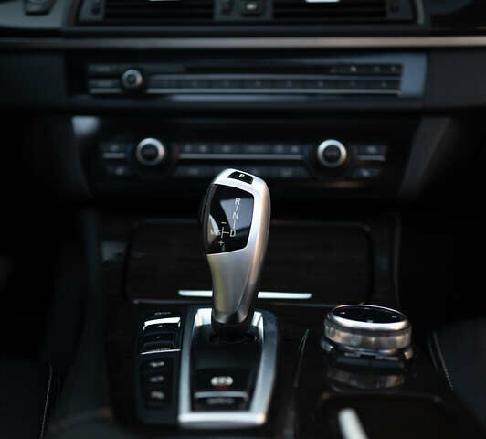 Сірий БМВ 5 Серія, об'ємом двигуна 2 л та пробігом 64 тис. км за 17600 $, фото 36 на Automoto.ua