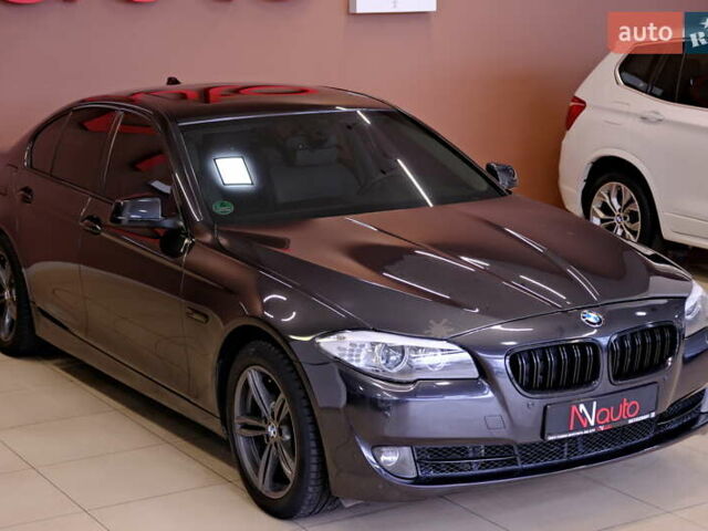 Серый БМВ 5 Серия, объемом двигателя 2 л и пробегом 140 тыс. км за 10900 $, фото 3 на Automoto.ua