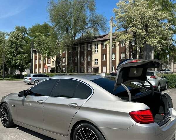 Серый БМВ 5 Серия, объемом двигателя 2 л и пробегом 159 тыс. км за 16000 $, фото 49 на Automoto.ua