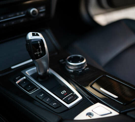 Сірий БМВ 5 Серія, об'ємом двигуна 2 л та пробігом 64 тис. км за 17600 $, фото 37 на Automoto.ua