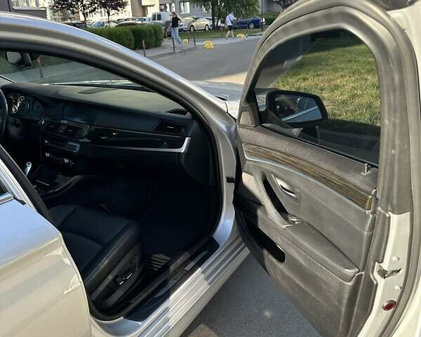 Сірий БМВ 5 Серія, об'ємом двигуна 2 л та пробігом 180 тис. км за 14200 $, фото 19 на Automoto.ua